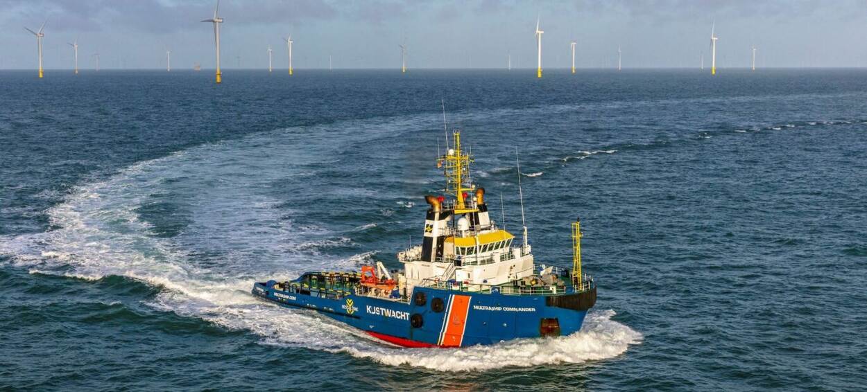 Noodhulpsleper Multraship Commander voor een windpark